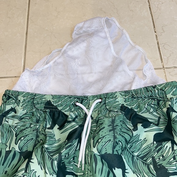 TRUNKS Men’s Swimwear - Picture 6 of 6